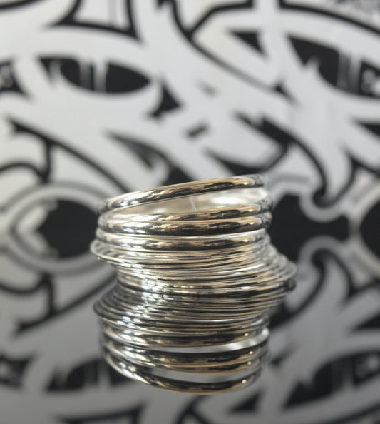 BANGLES (ARM HOOPS)